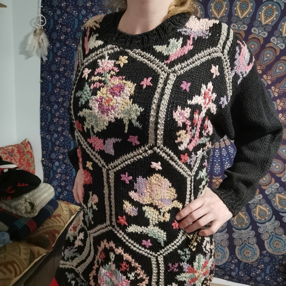 Vintage Knit Floral Sweater - Picture 3 of 6